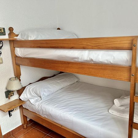 Hostal Nomadas By Gloove Вияба де ла Сиера Екстериор снимка