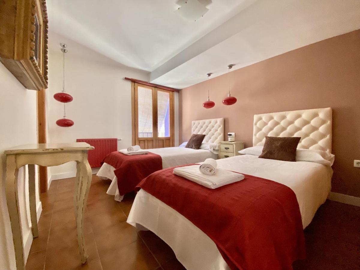 Hostal Nomadas By Gloove Вияба де ла Сиера Екстериор снимка