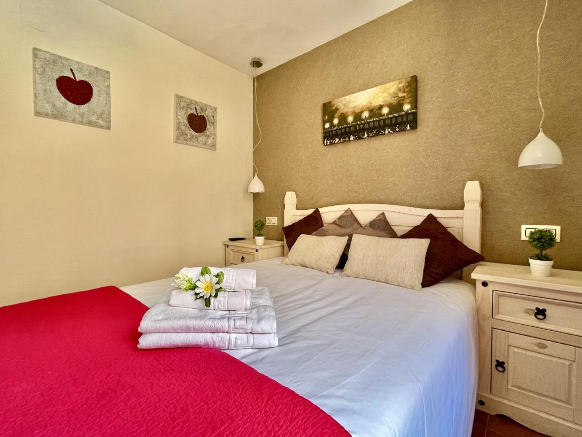 Hostal Nomadas By Gloove Вияба де ла Сиера Екстериор снимка