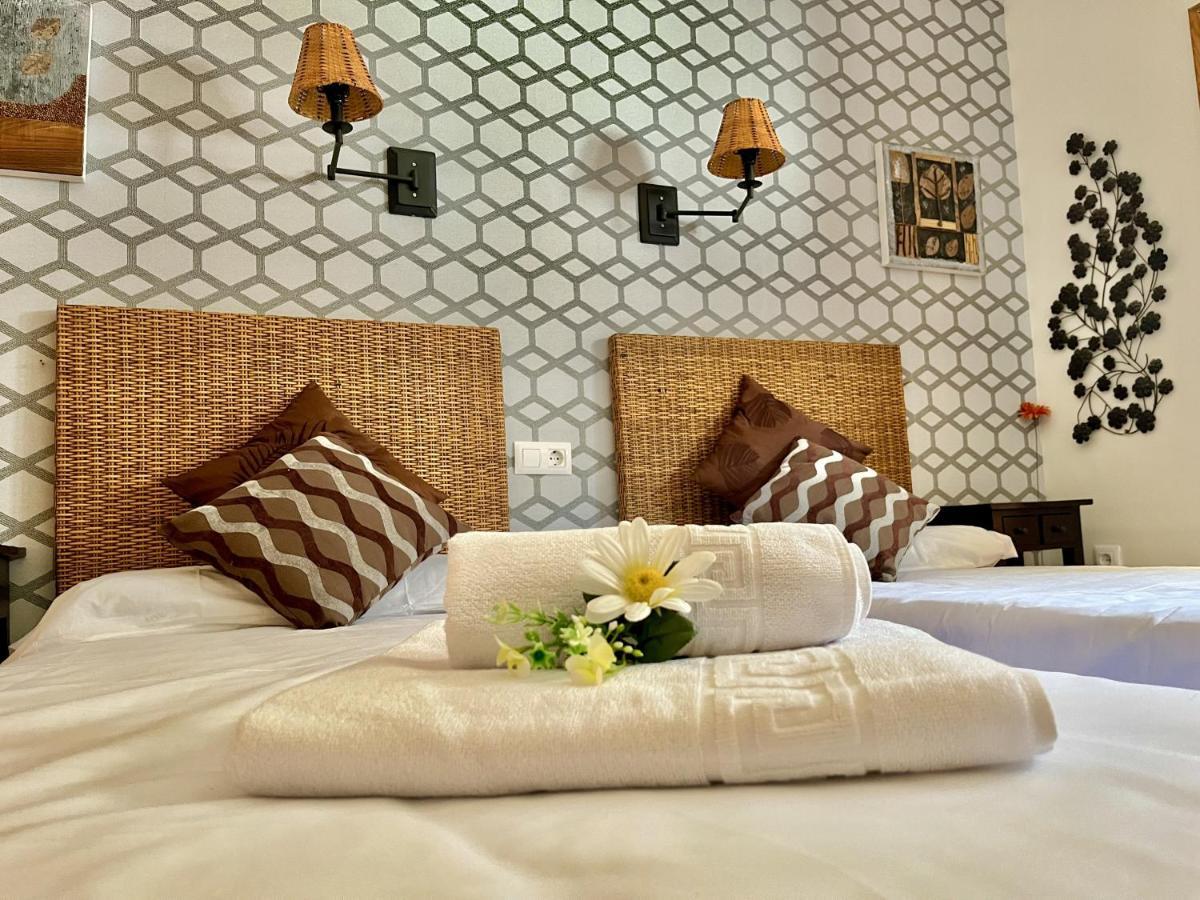 Hostal Nomadas By Gloove Вияба де ла Сиера Екстериор снимка
