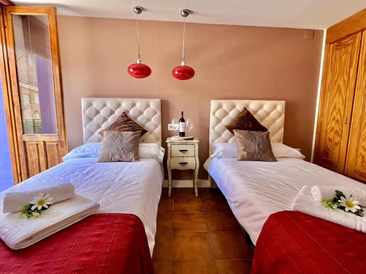Hostal Nomadas By Gloove Вияба де ла Сиера Екстериор снимка