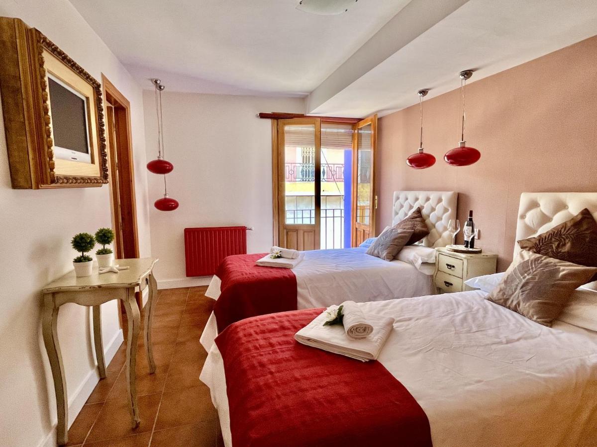 Hostal Nomadas By Gloove Вияба де ла Сиера Екстериор снимка