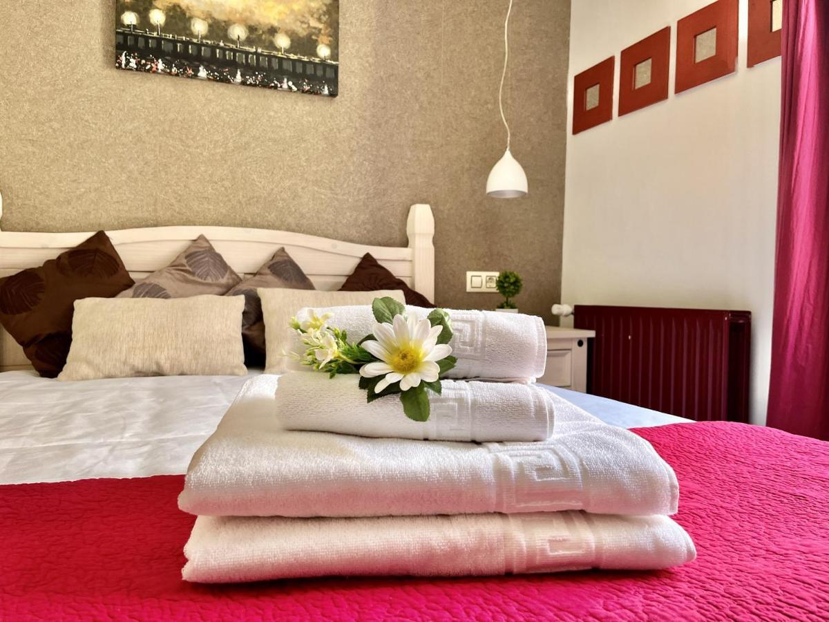 Hostal Nomadas By Gloove Вияба де ла Сиера Екстериор снимка