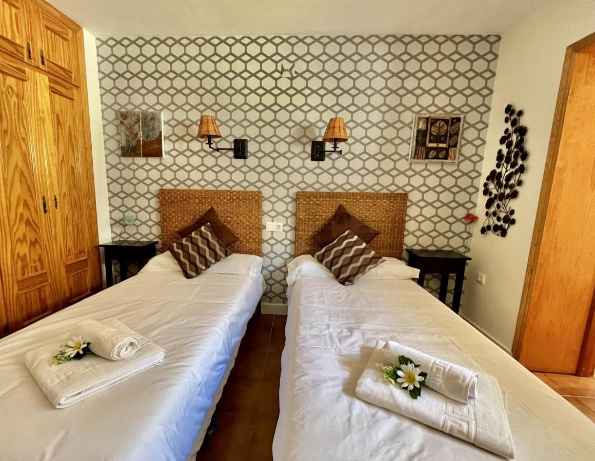 Hostal Nomadas By Gloove Вияба де ла Сиера Екстериор снимка