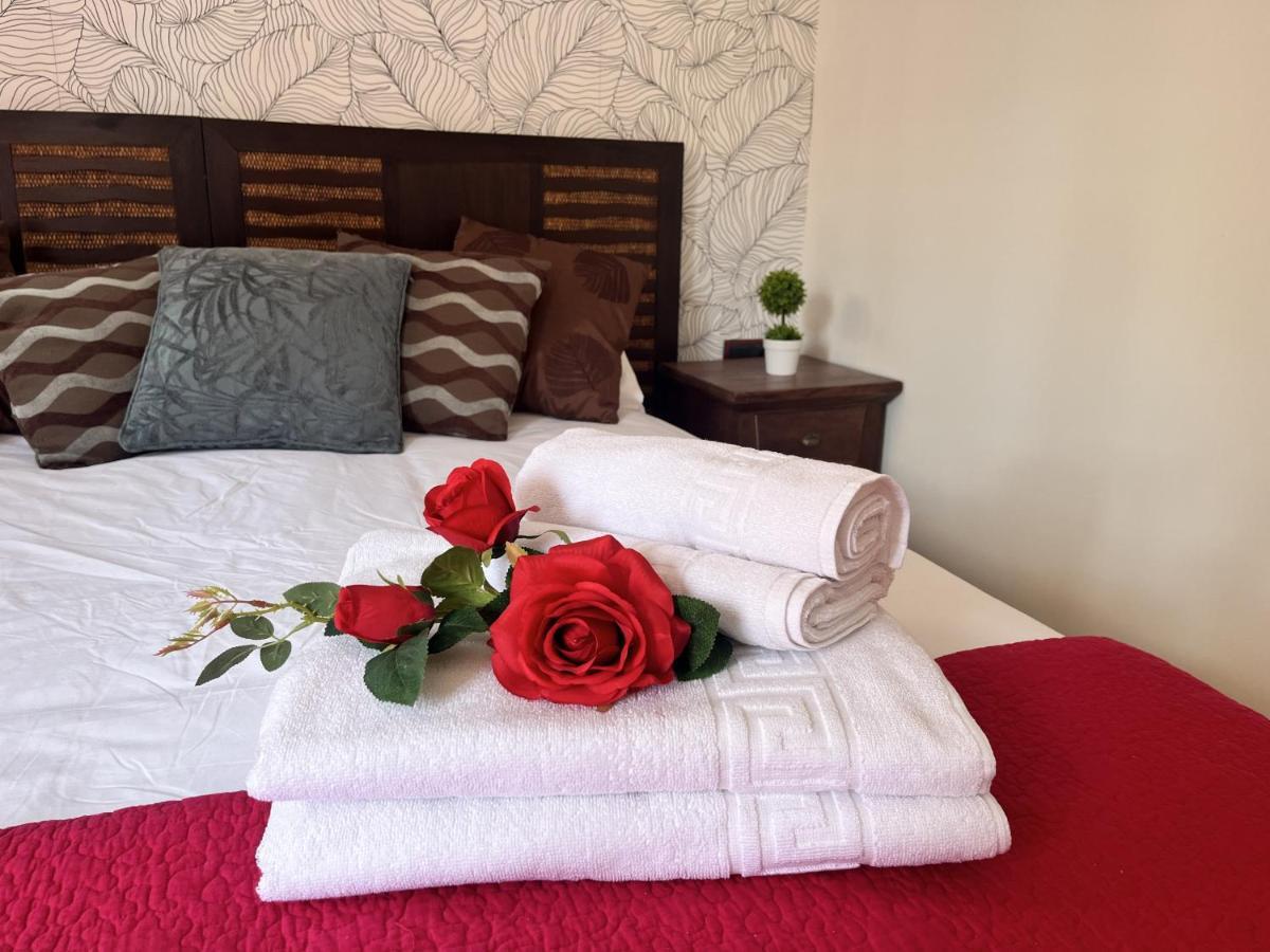 Hostal Nomadas By Gloove Вияба де ла Сиера Екстериор снимка