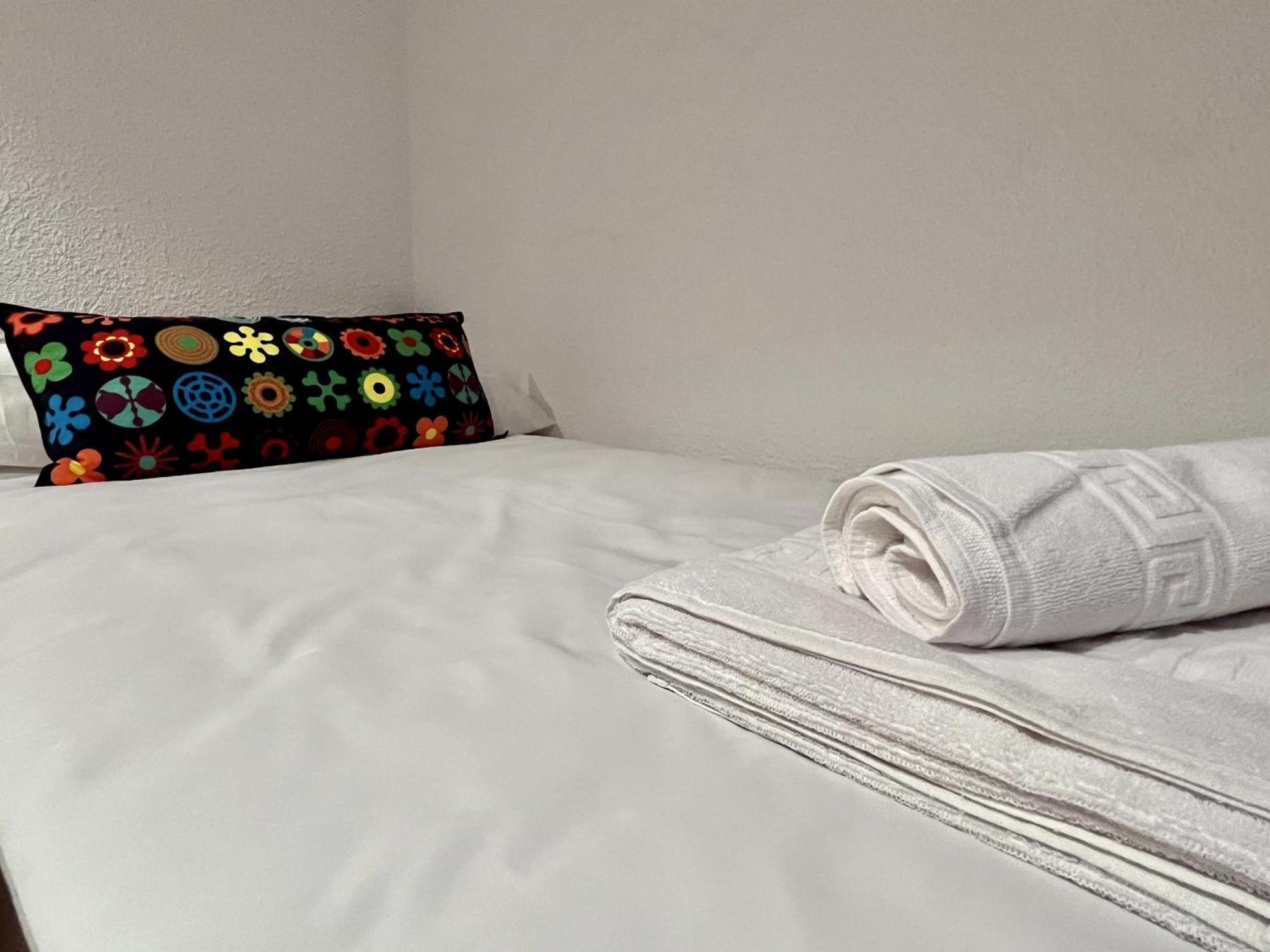 Hostal Nomadas By Gloove Вияба де ла Сиера Екстериор снимка