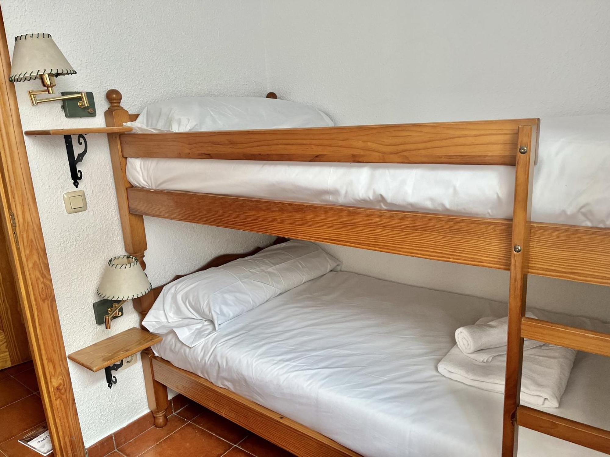 Hostal Nomadas By Gloove Вияба де ла Сиера Екстериор снимка