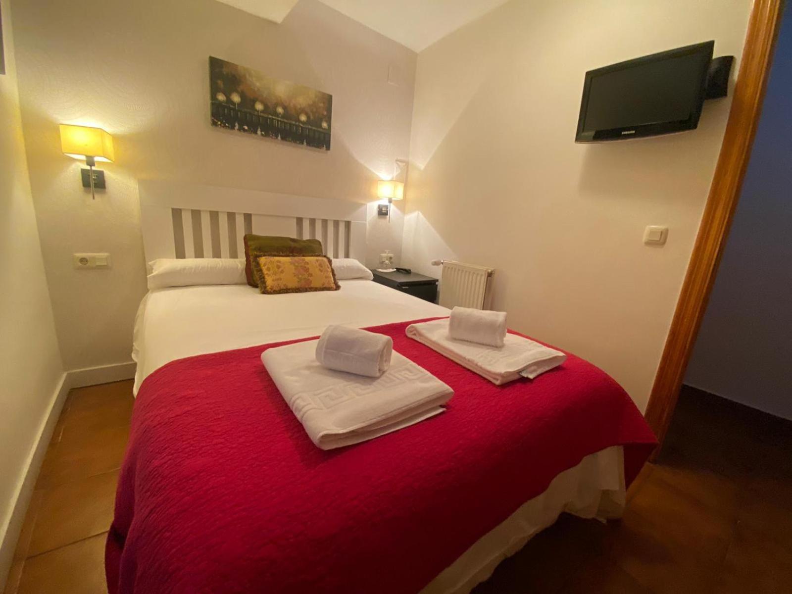 Hostal Nomadas By Gloove Вияба де ла Сиера Екстериор снимка